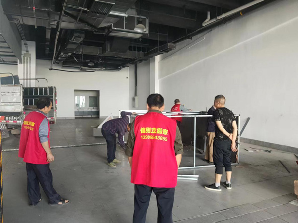 2022年5月12日重庆市万州区宝渝汽车销售服务有限公司出渣服务由重庆信则立搬家服务有限公司万州分公司承接，并圆满完成任务，且得到甲方一致好评。