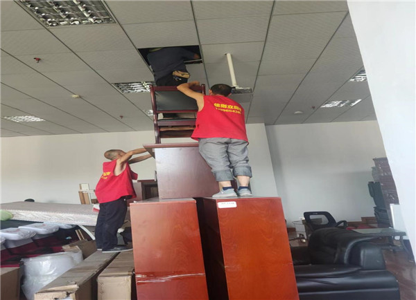 2022年8月20日重庆市云阳县融媒体中心办公室搬迁服务由重庆信则立搬家服务有限公司万州分公司承接，并圆满完成任务，且得到甲方一致好评。